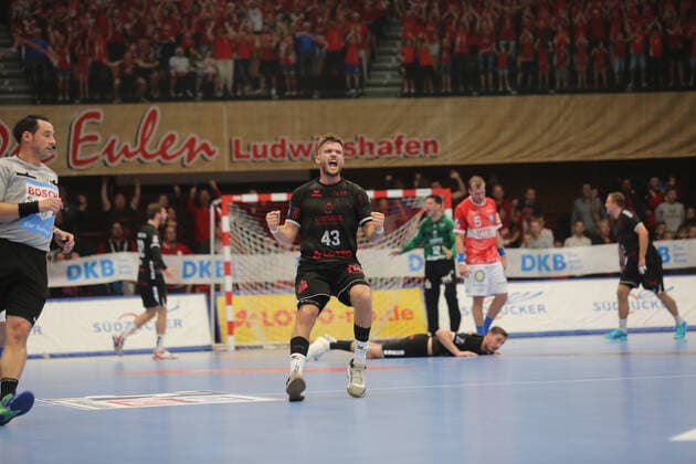 Kai Dippe (Ludwigshafen, 43) nach dem Abpfiff beim Spiel TSG Ludwigshafen Friesenheim vs. Bergischer HC in der 1. Handball Bundesliga am 30.10.2019, TSG Ludwigshafen Friesenheim - Bergischer HC, Handball, 1. Bundesliga, 30.10.2019 Ludwigshafen Copyright: xEibner-Pressefotox xMichaelxBermelx