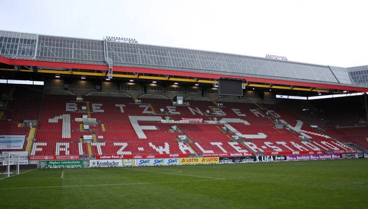 02.11.2019, xklex, Fussball 3.Liga, 1.FC Kaiserslautern - Wuerzburger Kickers emspor, v.l. Fritz-Walter-Stadion Kaiserslautern, Betzenberg, Stadion (DFL DFB REGULATIONS PROHIBIT ANY USE OF PHOTOGRAPHS as IMAGE SEQUENCES and or QUASI-VIDEO) Kaiserslautern