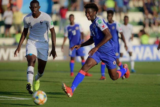 Sub 17 Haiti e França GOIÂNIA, GO - 02.11.2019: SUB 17 HAITI E FRANÇA - Nianzou Kouassi and Kurowskybob Pierre during Under 17 Haiti and France. Match valid for the FIFA U17, U 17 World Cup group stage. Serrinha Stadium. Goiânia, GO. (Photo: Reinaldo Reginato Fotoarena) x1824619x  ReinaldoxReginato