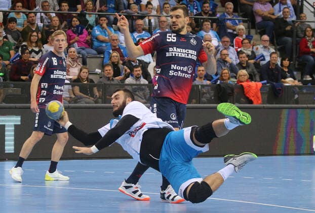Handball TVB Stuttgart-SG Flensburg-Handewitt 02.11.2019 Deutschland Handball Bundesliga Männer Saison 2019 2020 TVB Stuttgart-SG Flensburg-Handewitt. Nr.44 Zarko Peshevski Nr.55 Michal Jurecki Flensburg Stuttgart. Foto Herbert Rudel