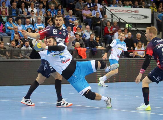 Handball TVB Stuttgart-SG Flensburg-Handewitt 02.11.2019 Deutschland Handball Bundesliga Männer Saison 2019 2020 TVB Stuttgart-SG Flensburg-Handewitt. Nr.44 Zarko Peshevski Nr.55 Michal Jurecki Flensburg Stuttgart. Foto Herbert Rudel