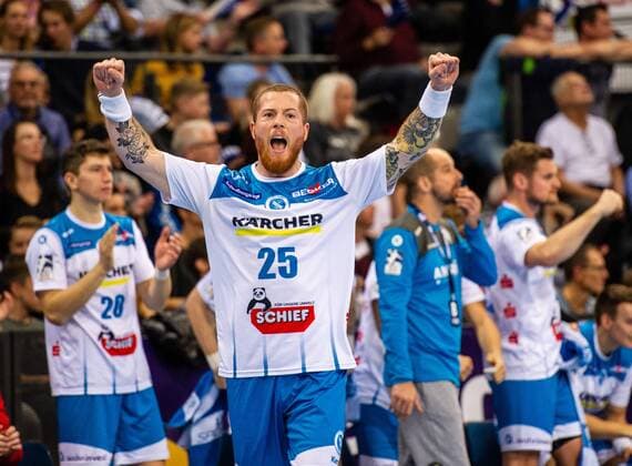 Zieker, Patrick (TVB Stuttgart 25) TVB 1898 Stuttgart - SG Flensburg-Handewitt HBL LIQUI MOLY Handball-Bundesliga Porsche-Arena Stuttgart Baden-Wuerttemberg Deutschland beim Spiel in der Handball Bundesliga, TVB 1898 Stuttgart - SG Flensburg-Handewitt. Stuttgart. 02.11.19 Handball Stuttgart. 02.11.19 Handball , Stuttgart Baden Wuerttemberg Deutschland