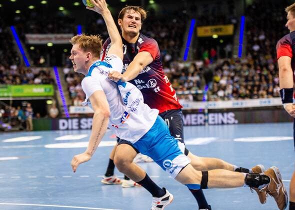 Loenn, Adam (TVB Stuttgart 11) R¿d, Magnus Abelvik (SG Flensburg-Handewitt 77) TVB 1898 Stuttgart - SG Flensburg-Handewitt HBL LIQUI MOLY Handball-Bundesliga Porsche-Arena Stuttgart Baden-Wuerttemberg Deutschland beim Spiel in der Handball Bundesliga, TVB 1898 Stuttgart - SG Flensburg-Handewitt. Stuttgart. 02.11.19 Handball , Stuttgart Baden Wuerttemberg Deutschland