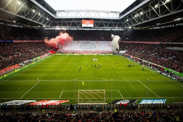 Fußball, Stadiongeschichte Fortuna Düsseldorf Düsseldorf, 03.11.2019 Choreographie F95 Fans Fortuna Düsseldorf - 1. FC Köln DFL regulations prohibit any use of photographs as image sequences and or quasi-video