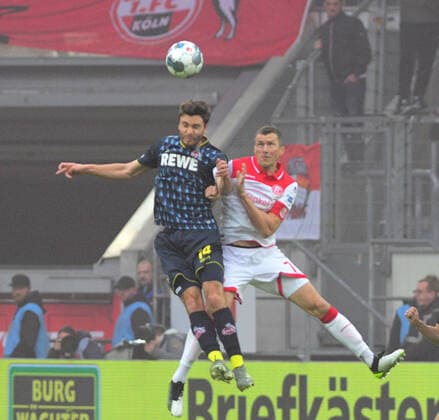 xnjx 03.11.2019; Duesseldorf; 1. Fussball-Bundesliga Fortuna Duesseldorf vs. 1. FC Koeln Kopfballduell zwischen v. li. Jonas Hector (Koeln), Oliver Fink (Duesseldorf) Gemaess den Vorgaben der DFL Deutsche Fussball Liga ist es untersagt, in dem Stadion und oder vom Spiel angefertigte Fotoaufnahmen in Form von Sequenzbildern und oder videoaehnlichen Fotostrecken zu verwerten bzw. Verwerten zu lassen. DFL regulations prohibit any use of photographs as image sequences and or quasi-video. Duesseldorf *** xnjx 03 11 2019 Duesseldorf 1 Soccer Bundesliga Fortuna Duesseldorf vs 1 FC Koeln Headball duel between v li Jonas Hector Koeln , Oliver Fink Duesseldorf In accordance with the requirements of the DFL Deutsche Fussball Liga it is forbidden to use photographs taken in the stadium and or from the match in the form of sequence pictures and or video-like photo sequences or to have them used DFL regulations prohibit any use of photographs as image sequences and or quasi video Duesseldorf