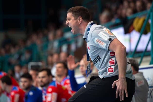 Minden, Deutschland 03.11.2019: 1. Handball-Bundesliga - 2019 2020 - GWD Minden vs. HBW Balingen-Weilstetten Jens Bürkle (Trainer Balingen) Minden Nordrhein-Westfalen Deutschland Kampa Halle