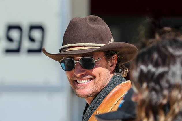 Formel 1, GP USA, Matthew McConaughey zu Gast November 3, 2019, Austin, Texas, U.S: Actor Matthew McConaughey in action during the Formula 1 Emirates United States Grand Prix race held at the Circuit of the Americas racetrack in Austin,Texas. Motorsports 2019 - Formula 1 Emirates United States Grand Prix - ZUMAw300 20191103_zaf_w300_010 Copyright: xDanxWozniakx