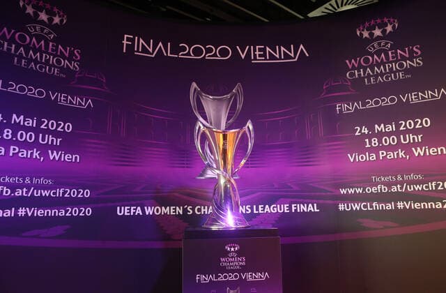 Sport Bilder des Tages WOMEN SOCCER - CL, final, press conference, PK, Pressekonferenz VIENNA,AUSTRIA,04.NOV.19 - WOMEN SOCCER - UEFA Women s Champions League, final, preview, press conference. Image shows the trophy. GEPAxpictures xChristianxOrt
