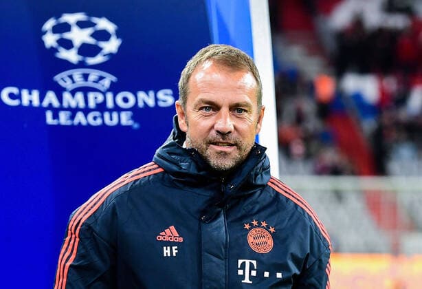 Sport Bilder des Tages 06.11.2019, xkvx, Fussball UEFA Champions League, FC Bayern Muenchen - Olympiakos Piraeus emspor, v.l. Trainer Hansi Flick (FCB - FC Bayern Muenchen) (DFL DFB REGULATIONS PROHIBIT ANY USE OF PHOTOGRAPHS as IMAGE SEQUENCES and or QUASI-VIDEO) Muenchen