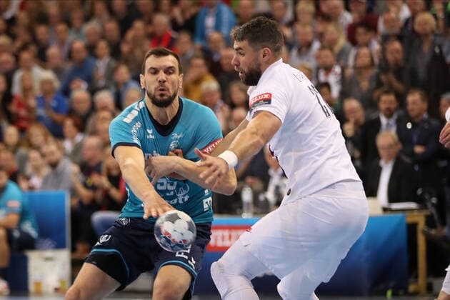 SG Flensburg-Handewitt vs Paris Saint-German HB, Handball, EHF Champions League Gruppenphase, 06.11.19; Flensburg Michel Jurecki (SG Flensburg-Handewitt, 55) gegen Luka Karabatic (Paris Saint Germain HB, 22) Copyright: xBEAUTIFULxSPORTS MarioxM.xKobergx
