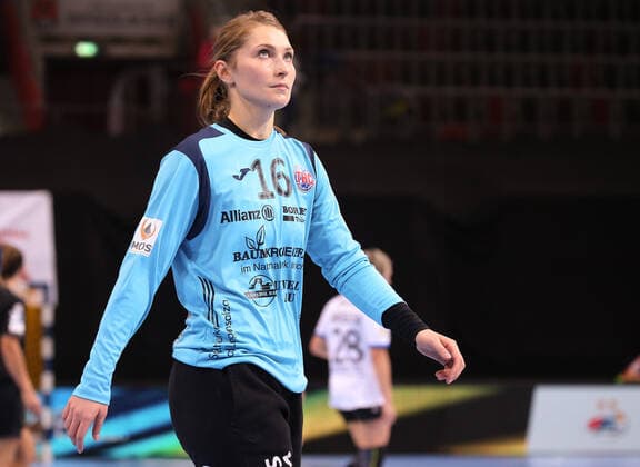06.11.2019, Deutschland, Ludwigsburg, Handball Bundesliga Frauen, 6. Spieltag, Saison 2019 2020 SG BBM Bietigheim vs. Thüringer HC: Ann-Cathrin Giegerich (THC) enttäuscht