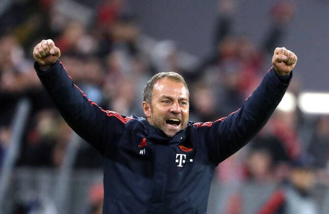 Bilder des Jahres 2019, Sport 11 November Sport Themen der Woche KW45 Sport Bilder des Tages Fussball Champions League FC Bayern - Olympiacos FC 2:0 Jubel beim neuen FC Bayern Trainer Hansi Flick nach dem 2:0 München Deutschland Allianz Arena *** Football Champions League FC Bayern Olympiacos FC 2 0 Jubel at the new FC Bayern coach Hansi Flick after the 2 0 Munich Germany Allianz Arena