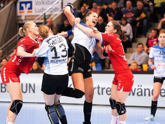 Emily Bölk (Thüringer HC 20), SG BBM Bietighheim vs. Thüringer HC, Handball, Frauen, 1. Bundesliga, 06.11.2019 SG BBM Bietighheim vs. Thüringer HC, Handball, Frauen, 1. Bundesliga, 06.11.2019 Ludwigsburg Copyright: xEibner-Pressefoto MichaelxSchmidx FAG