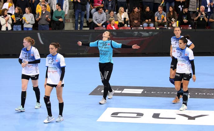 Sport Bilder des Tages 06.11.2019, Deutschland, Ludwigsburg, Handball Bundesliga Frauen, 6. Spieltag, Saison 2019 2020 SG BBM Bietigheim vs. Thüringer HC: Enttäuschung THC, mitte Ann-Cathrin Giegerich