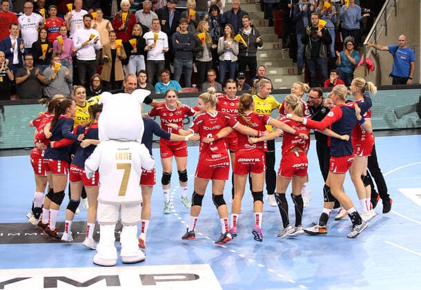 06.11.2019, Deutschland, Ludwigsburg, Handball Bundesliga Frauen, 6. Spieltag, Saison 2019 2020 SG BBM Bietigheim vs. Thüringer HC: Schlußjubel (BBM)