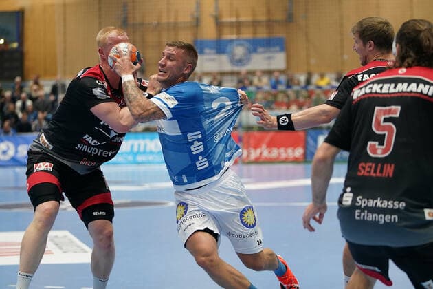 GER, 1. HBL. Herren, Bergischer HC vs. HC Erlangen 07.11.2019, Klingenhalle, Solingen, GER, 1. HBL. Herren, Bergischer HC vs. HC Erlangen, im Bild picture shows: Linus Arnesson (BHC 24), mit einem Torwurf
