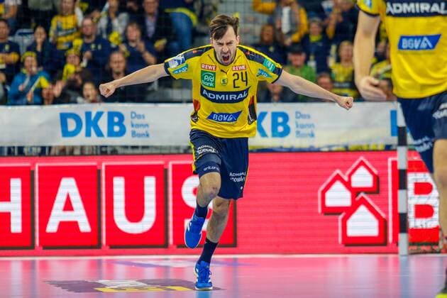 Jubel vom Rhein Neckar Loewe Patrick Groetzki (Nr.24) - beim Bundesligaspiel der Rhein Neckar Löwen gegen den THW Kiel am 07.11.2019. Mannheim. 07.11.19 Handball 12. Spieltag , Mannheim Baden Wuerttemberg Deutschland SAP Arena