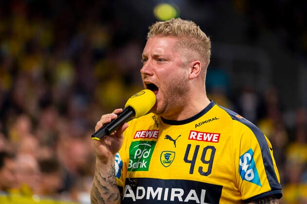 Mannheim, Deutschland 07. November 2019: HBL- 19 20 - Rhein Neckar Löwen vs. THW Kiel Hallensprecher Kevin Gerwin Mannheim SAP Arena Baden-Württemberg Deutschland
