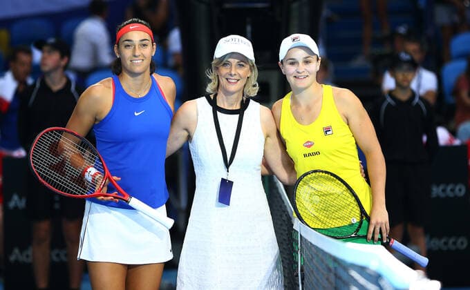 TENNIS FED CUP FINAL, Caroline Garcia of France has a photo with Ashleigh Barty of Australia in action during her match against on day 1 of the Fed Cup Final tennis competition between Australia and France at RAC Arena in Perth, Saturday, November 9, 2019. ( NO ARCHIVING, EDITORIAL USE ONLY, NO USE IN BOOKS WITHOUT CONSENT PERTH WA AUSTRALIA  Copyright: xGARYxDAYx 20191109001431674921