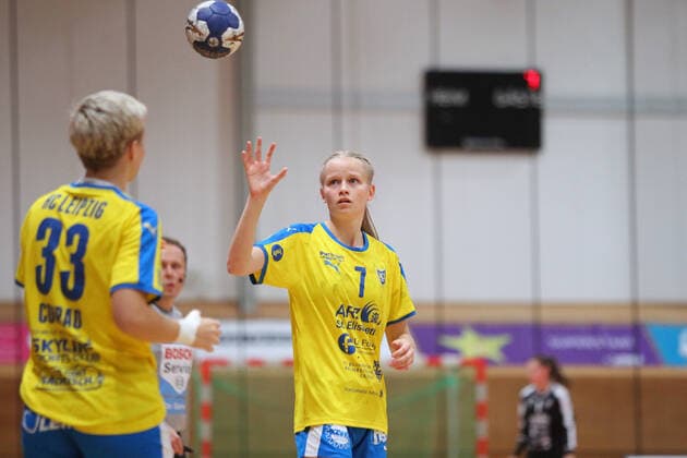 Handball, 2. HBF, HC Leipzig vs. HSG Freiburg, 09.11.19 Handball, 2. Bundesliga Frauen, HBF, Saison 2019 2020, 8. Spieltag: HC Leipzig vs. HSG Freiburg am 09.11.19 in der Sporthalle Bruederstrasse Leipzig. Im Bild: Julia WEISE (7, HC Leipzig) Copyright: xBEAUTIFULxSPORTS JanxKaeferx