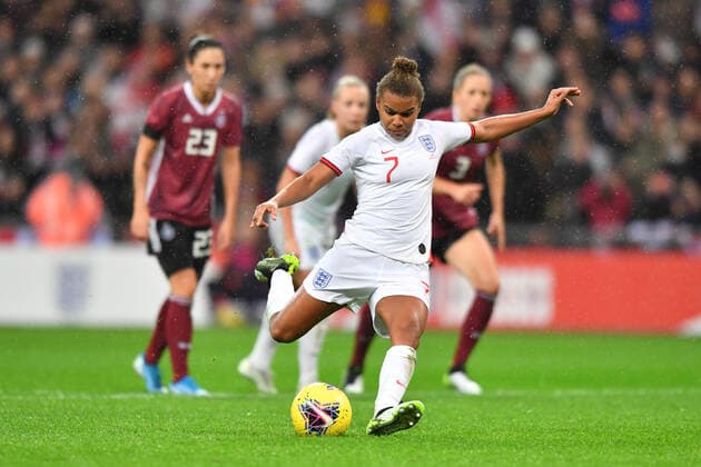 Nikita Parris(England , Lionesses) (7) schiesst den Foulelfmeter, 09.11.2019, London (England), Fussball, Freundschaftsspiel - England - Deutschland