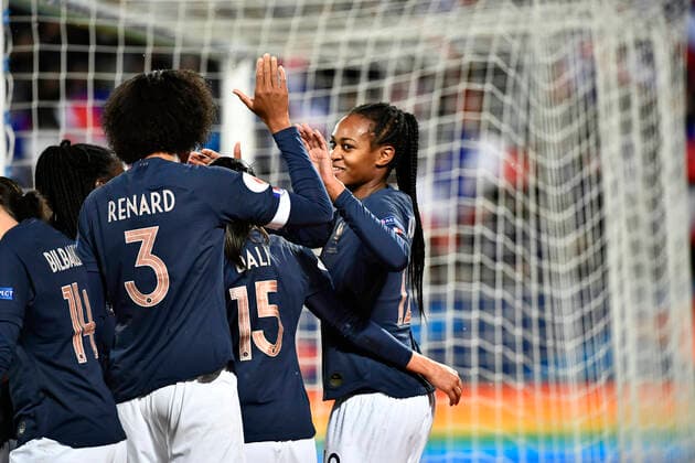 Fußball, Damen, EM-Quali, Frankreich - Serbien Joie 4eme But Marie Antoinette Katoto France FOOTBALL : France vs Serbie - Match de Qualification Euro 2021 Feminin - Bordeaux - 09 11 2019 ThierryBreton Panoramic 