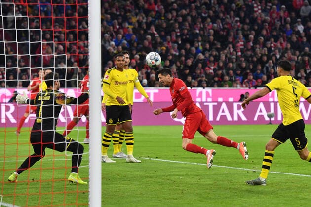 Robert LEWANDOWSKI (Bayern Muenchen) koepft das Tor zum 1-0 Aktion gegen Roman BUERKI ,Torwart (Borussia Dortmund) ,Kopfballtor. Fussball 1. Bundesliga,11.Spieltag,Spieltag11, FC Bayern Muenchen M) - Borussia Dortmund (DO) 4-0, am 09.11.2019 in Muenchen A L L I A N Z A R E N A, DFL REGULATIONS PROHIBIT ANY USE OF PHOTOGRAPHS AS IMAGE SEQUENCES AND OR QUASI-VIDEO. *** Robert LEWANDOWSKI Bayern Muenchen head the goal to the 1 0 action against Roman BUERKI ,Goalkeeper Borussia Dortmund ,Header goal Soccer 1 Bundesliga,11 Spieltag,Spieltag11, FC Bayern Muenchen M Borussia Dortmund DO 4 0, on 09 11 2019 in Muenchen A L L I A N Z A R E N A, DFL REGULATIONS PROHIBIT ANY USE OF PHOTOGRAPHS AS IMAGE SEQUENCES AND OR QUASI VIDEOHS AS IMAGE SEQUENCES AND OR QUASI VIDEOEO