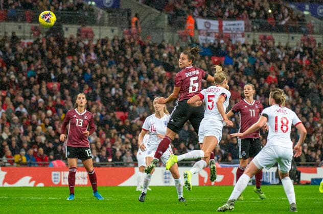 Sport Bilder des Tages Lena Oberdorf of Germany During the womens International Friendly, Länderspiel, Nationalmannschaft between England and Germany at Wembley Stadium in London, England. Germany ultimately won the game 2-1 with the winner coming in the 90th minute. England v Germany 