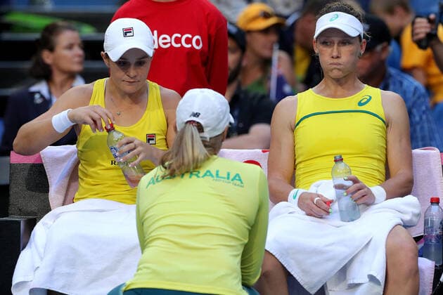 TENNIS FED CUP FINAL, Alicia Molik, team captain of Australia speaks to Ash Barty and Sam Stosur during the doubles match against Caroline Garcia and Kristina Mladenovic of France on day 2 of the Fed Cup Final tennis competition between Australia and France at RAC Arena in Perth, Sunday, November 10, 2019. ( NO ARCHIVING, EDITORIAL USE ONLY, NO USE IN BOOKS WITHOUT CONSENT PERTH WA AUSTRALIA  Copyright: xRICHARDxWAINWRIGHTx 20191110001431875735