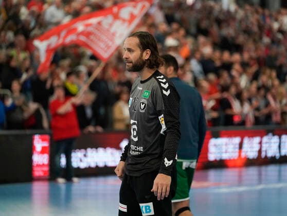 10.11.2019, Euregium, Nordhorn, GER, Handball 1. Bundesliga, Herren HSG Nordhorn-Lingen vs Füchse Berlin, TW Silvio Heinevetter (Füchse Berlin 12) DFL REGULATIONS PROHIBIT ANY USE OF PHOTOGRAPHS AS IMAGE SEQUENCES AND OR QUASI-VIDEO. Nordhorn Niedersachsen Germany Euregium