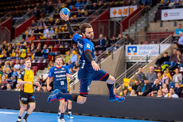 Bietigheim, Deutschland 10. November 2019: 2. BL - 19 20- SG BBM Bietigheim vs. HSC 2000 Coburg Christian Schäfer Schaefer (SG BBM Bietigheim) Ludwigsburg MHP Arena Baden-Württemberg Deutschland