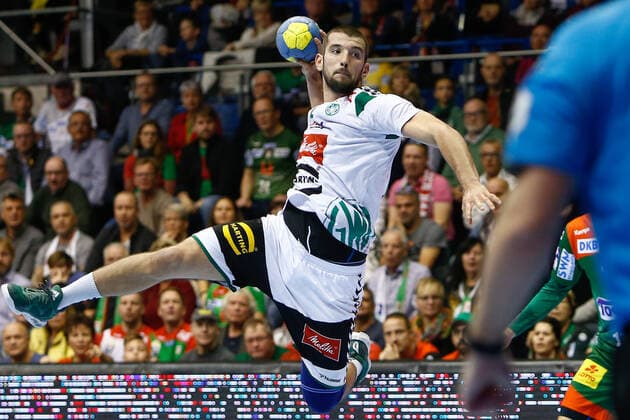 10.11.2019, xtgx, Handball Liqui Moly HBL, SC Magdeburg - GWD Minden emspor, v.l. Lucas Meister (Minden, 2) wirft Tor, Torschütze, erzielt Tor, Treffer, scores the goal GETEC Arena