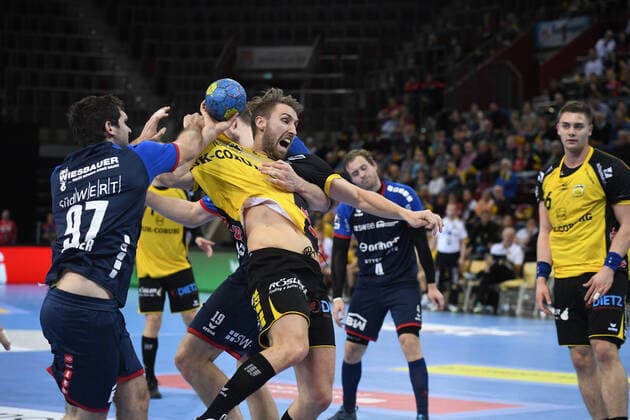 Tobias Varvne (HSC 2000 Coburg) im Zweikampf, SG BBM Bietigheim vs. HSC 2000 Coburg, 2. Handball Bundesliga, 11. Spieltag, 10.11.2019, Eibner Memmler SG BBM Bietigheim vs. HSC 2000 Coburg, 2. Handball Bundesliga, 11. Spieltag, 10.11.2019 Ludwigsburg Copyright: xMemmlerx Eibner-Pressefotox EP_mmr