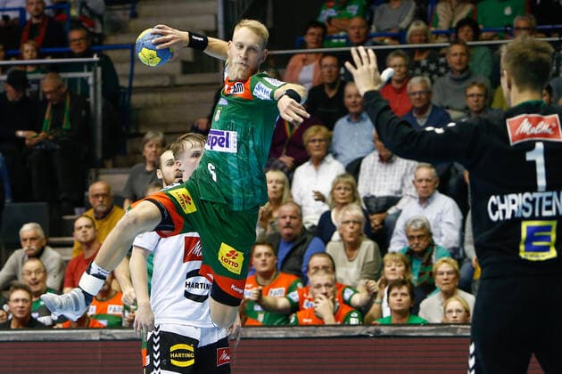 10.11.2019, xtgx, Handball Liqui Moly HBL, SC Magdeburg - GWD Minden emspor, v.l. Matthias Musche (Magdeburg, 6) wirft Tor, Torschütze, erzielt Tor, Treffer, scores the goal GETEC Arena