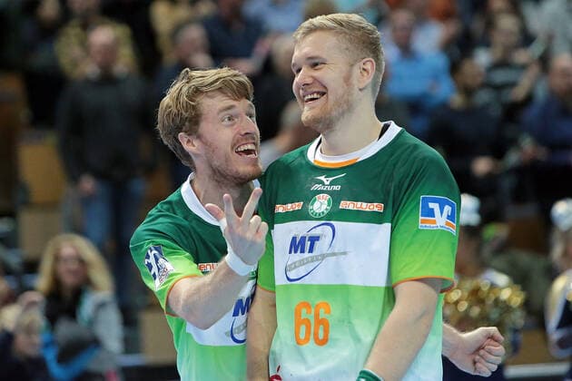 10.11.2019, xovx, Handball HBL, HSG Wetzlar - TSV Hannover Burgdorf emspor, v.l. Jubel bei Kristian Bjoernsen (HSG Wetzlar) und Anton Lindskog (HSG Wetzlar) nach dem 25:25 gegen Hannover, Freisteller. (DFL DFB REGULATIONS PROHIBIT ANY USE OF PHOTOGRAPHS as IMAGE SEQUENCES and or QUASI-VIDEO) Wetzlar