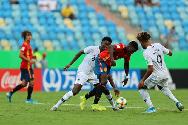 11th November 2019; Olimpico Pedro Ludovico Stadium, Goiania, Goias, Brazil; FIFA U-17 World Cup Brazil 2019, Spain versus France; Moriba Ilaix of Spain and Lucien Agoume and Georgino Rutter of France - Editorial Use  ActionPlus12187349 HeulerxAndrey