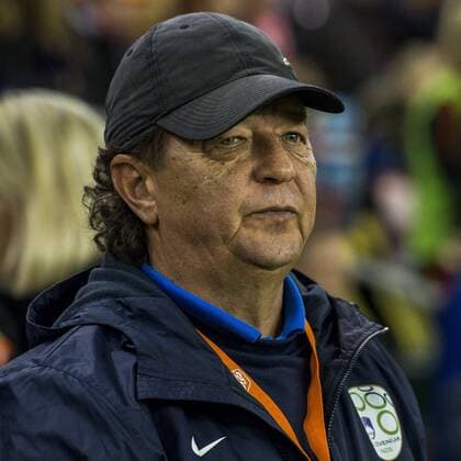 trainer coach Borut Jarc of Slovenie during the UEFA Women s EURO 2021 qualifier group A match between The Netherlands and Slovenia at the Gelredome stadium on November 12, 2019 in Arnhem, The Netherlands UEFA Women s EURO 2021 qualifier group A 2019 2020 xVIxANPxSportx xCorxLaskerxIVx 401430042