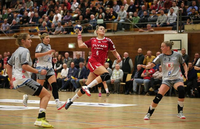 13.11.2019, Deutschland, Bietigheim, Handball Bundesliga Frauen Saison 2019 2020 SG BBM Bietigheim vs. Neckarsulmer Union: mitte Maren Aardahl (BBM)