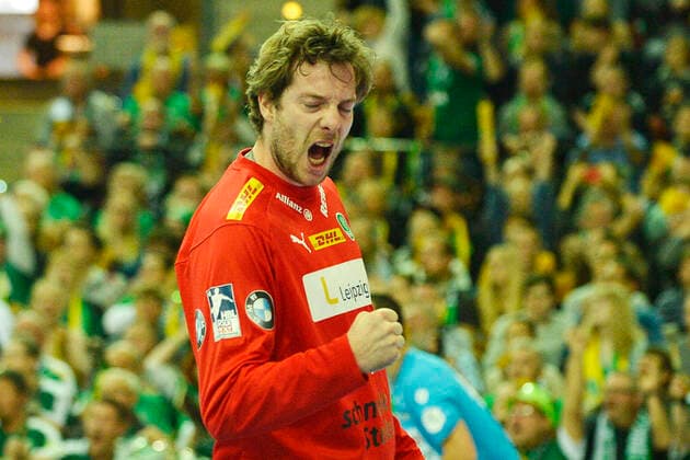1. Handball-Bundesliga 2019 2020, Spiel 1-13-112, 13. Spieltag, SC DHfK Leipzig vs. Rhein-Neckar Löwen (14.11.2019) Jens Vortmann (Tormann DHfK Leipzig, Rueckennummmer 1) jubelnd nach einer Parade im Handball-Bundesliga-Spiel Leipzig vs. Rhein-Neckar Löwen (14.11.2019) Leipzig Sachsen Deutschland Arena Leipzig Am Sportforum 2