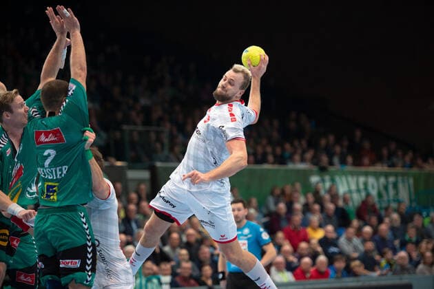 Minden, Deutschland 14.11.2019: 1. Handball-Bundesliga - 2019 2020 - GWD Minden vs. MT Melsungen (R) Julius Kühn (Melsungen) Minden Nordrhein-Westfalen Deutschland Kampa Halle