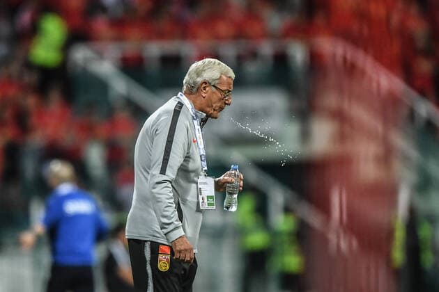 Bilder des Jahres 2019, Sport 11 November Sport Themen der Woche KW46 Sport Bilder des Tages (191114) -- DUBAI, Nov. 14, 2019 -- Marcello Lippi, head coach of China, reacts during the group A match between China and Syria of the FIFA World Cup, WM, Weltmeisterschaft, Fussball Qatar 2022 and AFC Asian Cup China 2023 Preliminary Joint Qualification Round 2 in Dubai, the United Arab Emirates, Nov. 14, 2019. ) (SP)UAE-DUBAI-SOCCER-2022 FIFA WORLD CUP QUALIFIER-GROUP A-CHINA VS SYRIA PanxYulong 