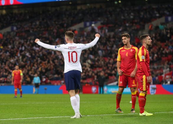 England v Montenegro UEFA EURO, EM, Europameisterschaft,Fussball 2020 Qualifiers Mason Mount of England celebrates after his shot at goal leads to Aleksandar Sofranac of Montenegro scoring an own goal during the UEFA Euro 2020 Qualifiers match at Wembley Stadium, London Content Not Available For UK Newspapers Copyright: xPaulxChestertonx FIL-13867-0086