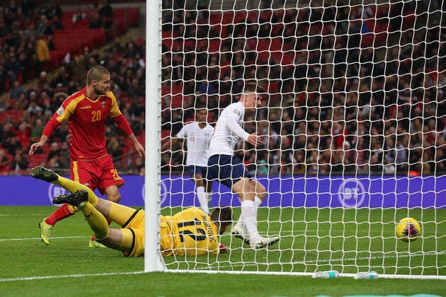 England v Montenegro UEFA EURO, EM, Europameisterschaft,Fussball 2020 Qualifiers Mason Mount of England puts the ball in the net but the goal is ruled out for offside during the UEFA Euro 2020 Qualifiers match at Wembley Stadium, London Content Not Available For UK Newspapers Copyright: xPaulxChestertonx FIL-13867-0169