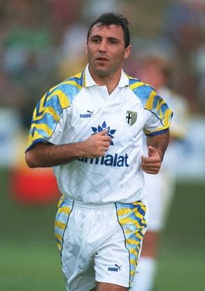 Hristo Stoitchkov Parma FC 03 October 1995  Copyright: MaryxEvansxAllstarxStewartxKendall 12108648 editorial use only