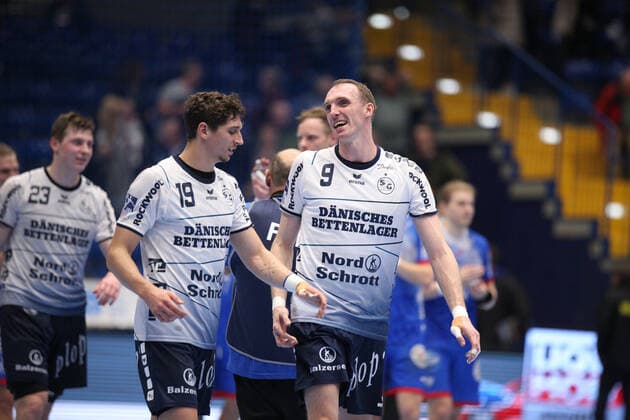 v.l. Marius Steinhauser (SG Flensburg-Handewitt 19), Holger Glandorf (SG Flensburg-Handewitt 9) GER, Handball, 1. Bundesliga, TBV Lemgo Lippe gegen SG Flensburg-Handewitt, 14.11.2019 Lemgo Copyright: xStrohdiekx Eibner-Pressefotox EP_jsk