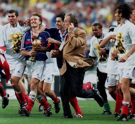 Deschamps & Zidane With Trophy Brazil V France 12 July 1998  Copyright: MaryxEvansxAllstarxStewartxKendall 12129402 editorial use only
