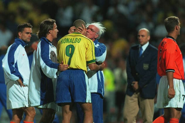 Mario Zagallo & Ronaldo Brazil V Holland 07 July 1998  Copyright: MaryxEvansxAllstarxRichardxSellers 12129661 editorial use only