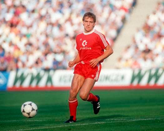Hans-Dieter Flick (FCB) Aktion. 04.10.1986.