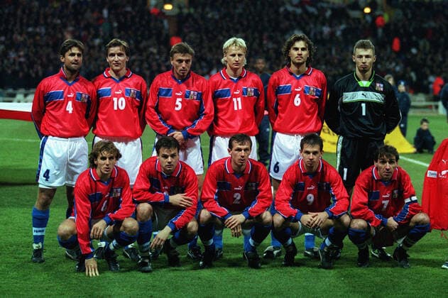 Czech Republic team group, Mannschaftsbild, Totale Czech Republic 18 November 1998  Copyright: MaryxEvansxAllstarxDavidxDavies 12135502 editorial use only