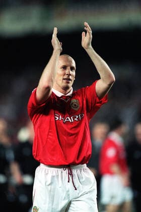 Jaap Stam Salutes The Fans Manchester United, ManU Bayern Munich 26 May 1999  Copyright: MaryxEvansxAllstarxRichardxSellers 12139062 editorial use only